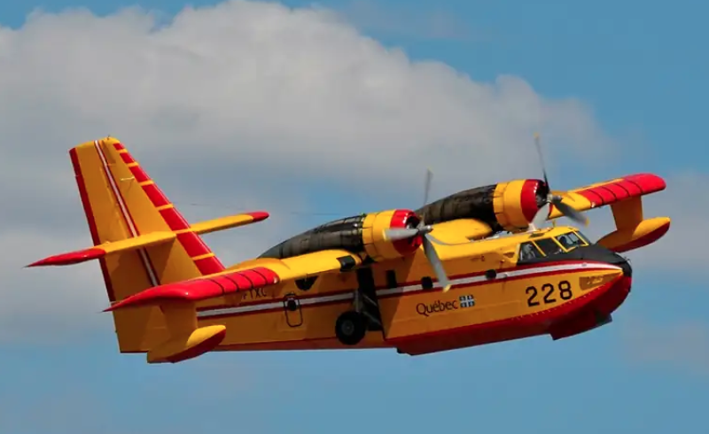 Canadair CL-215 - 1/12 - 2200 mm - Holz-Bausatz cnc lasercut